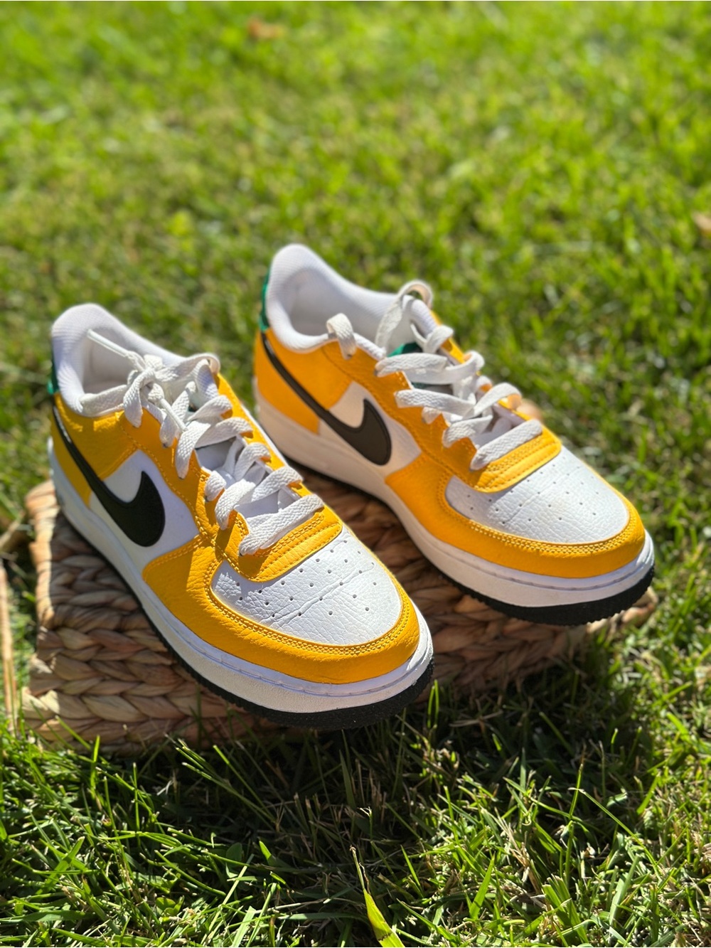 Nike Air Force One Kids' Sneakers Oakland Athletics in gold, green, black